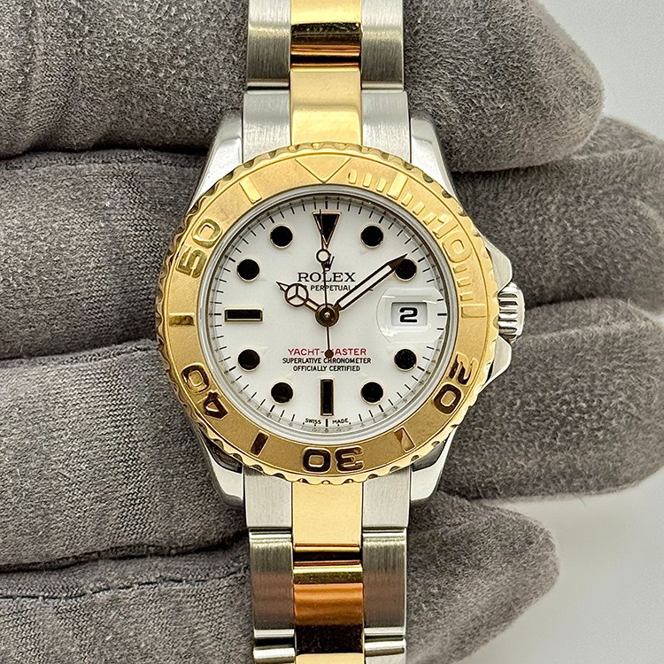YACHT-MASTER