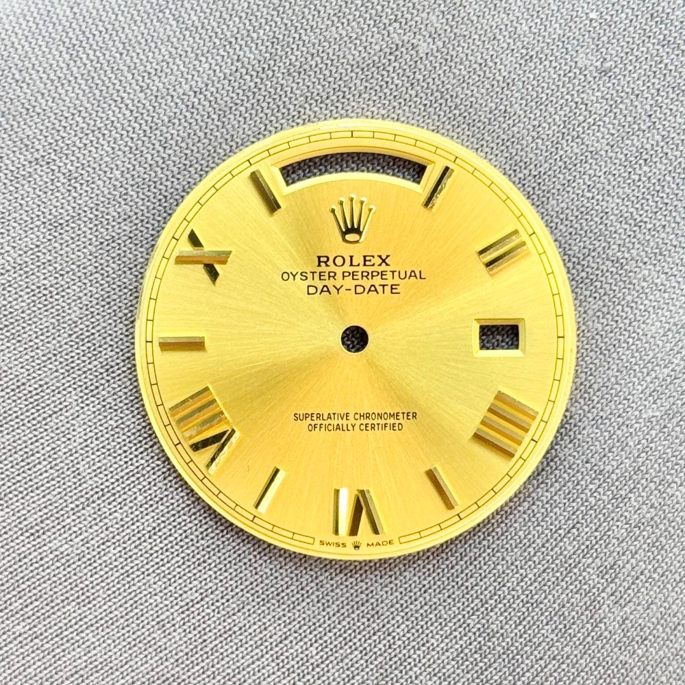 DAY-DATE CHAMPAGNE ROMAN DIAL