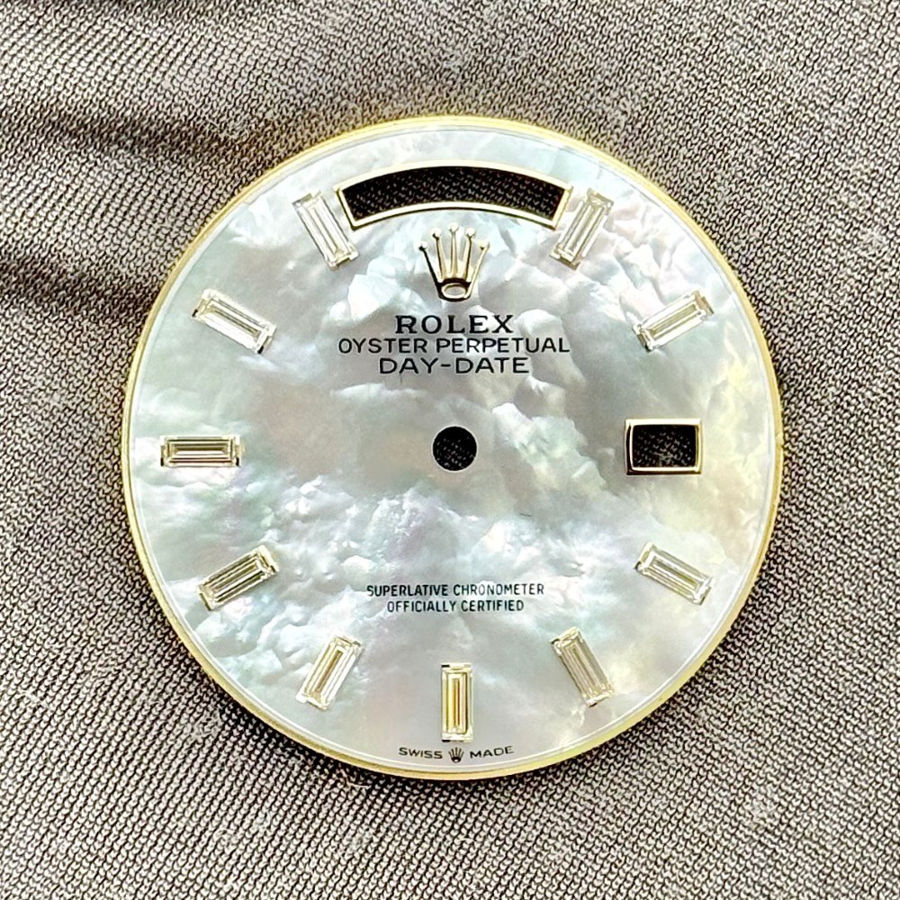DAY-DATE MOP DIAMOND DIAL